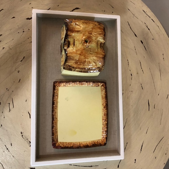 Keele St. Pottery, pre 1947, covered butter or cheese plate - Picture 5 of 12